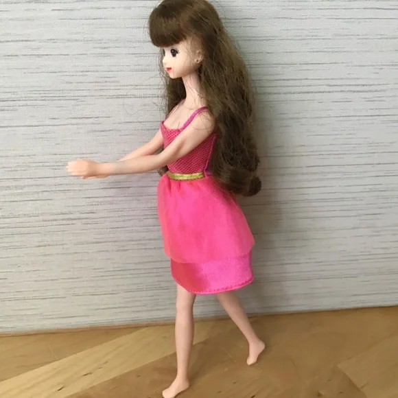 MIMI World Korean Fashion Doll - Picture 9 of 14